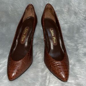 Vintage Sutton Plaza Leather Heels 5.5M